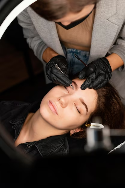 camouflage dark circles under eyes